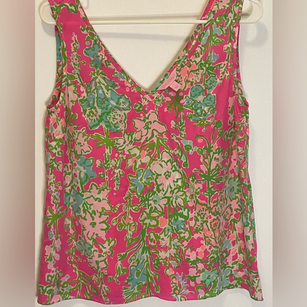 Lilly Pulitzer Hot pink and green floral tank top. 100% silk